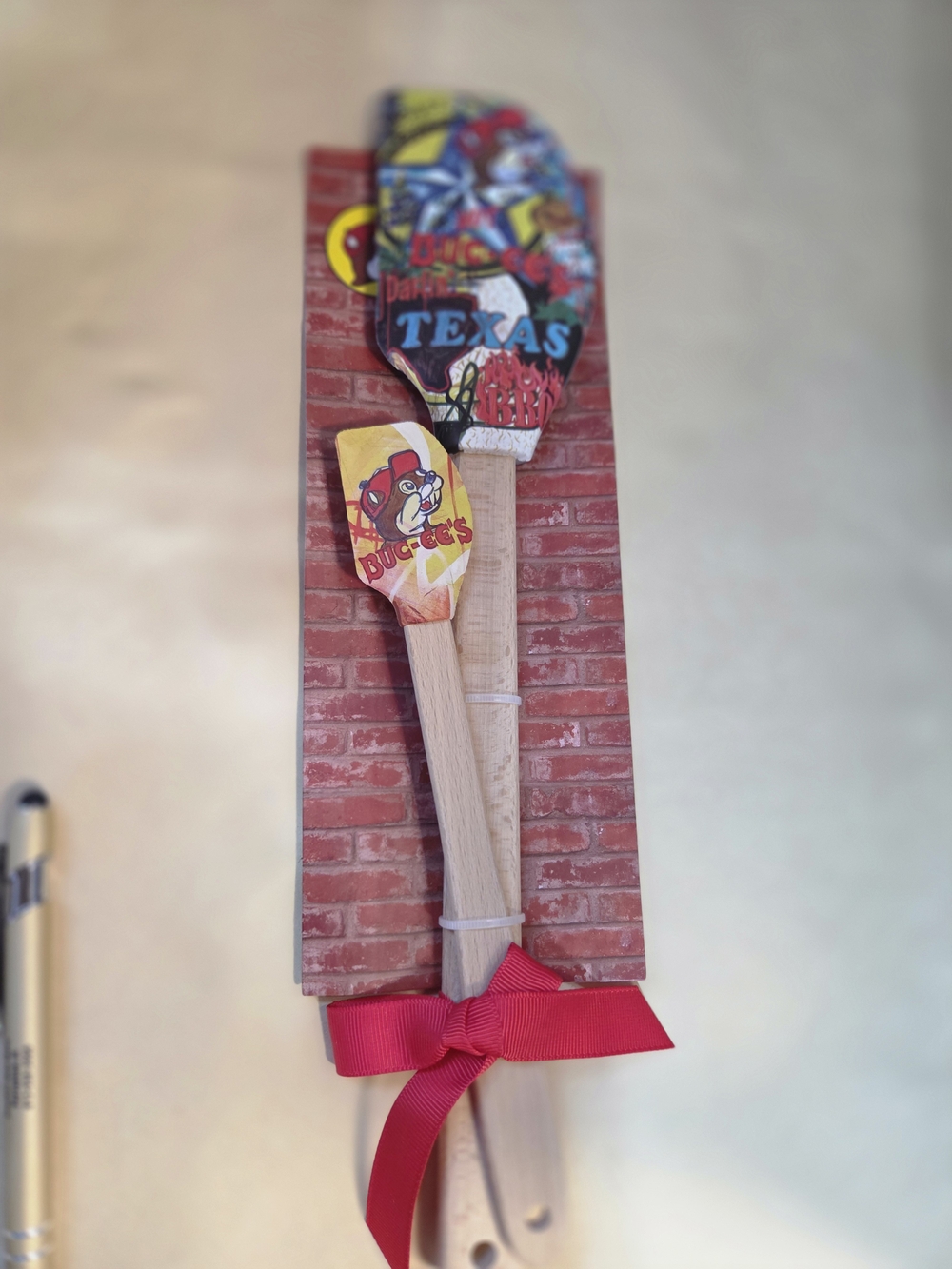 🍍Buc-ee's Branded Wooden Spatula Set